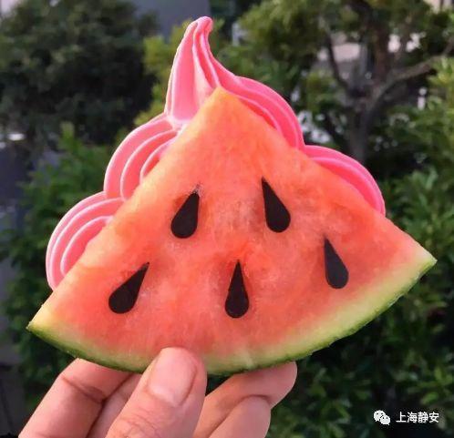 威海吃瓜网红是谁啊,她是如何成为当地热门话题的？”  第2张